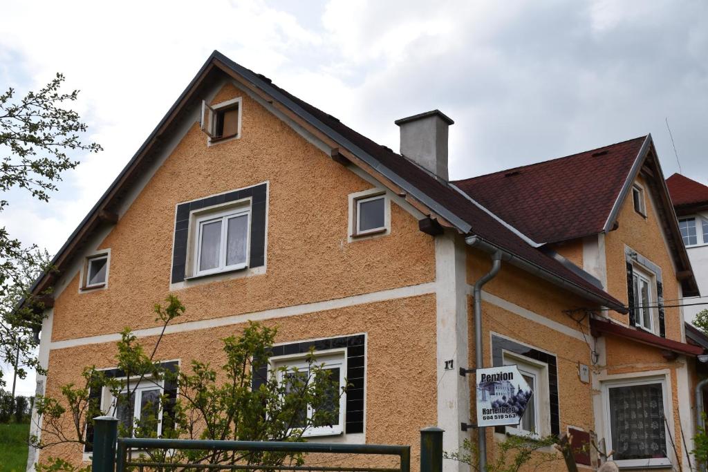 Guest House Hartenberg room 1